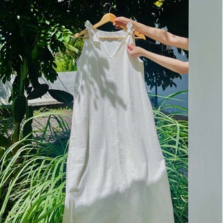 Váy cổ V cột dây Fabric Holic