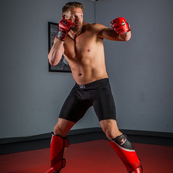 Găng Tay Title MMA Menace Metallic Training Gloves - Red