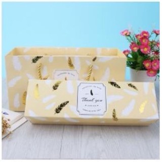 Hộp đựng bánh dứa kèm túi (Vàng)