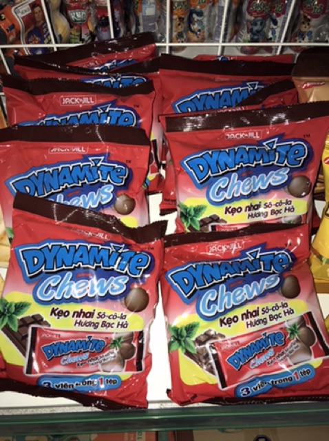 Kẹo ba viên DYNAMITE socola hương bạc hà