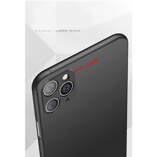 Ốp Super Thin Leeu Design dành cho iPhone 11 Pro Max.