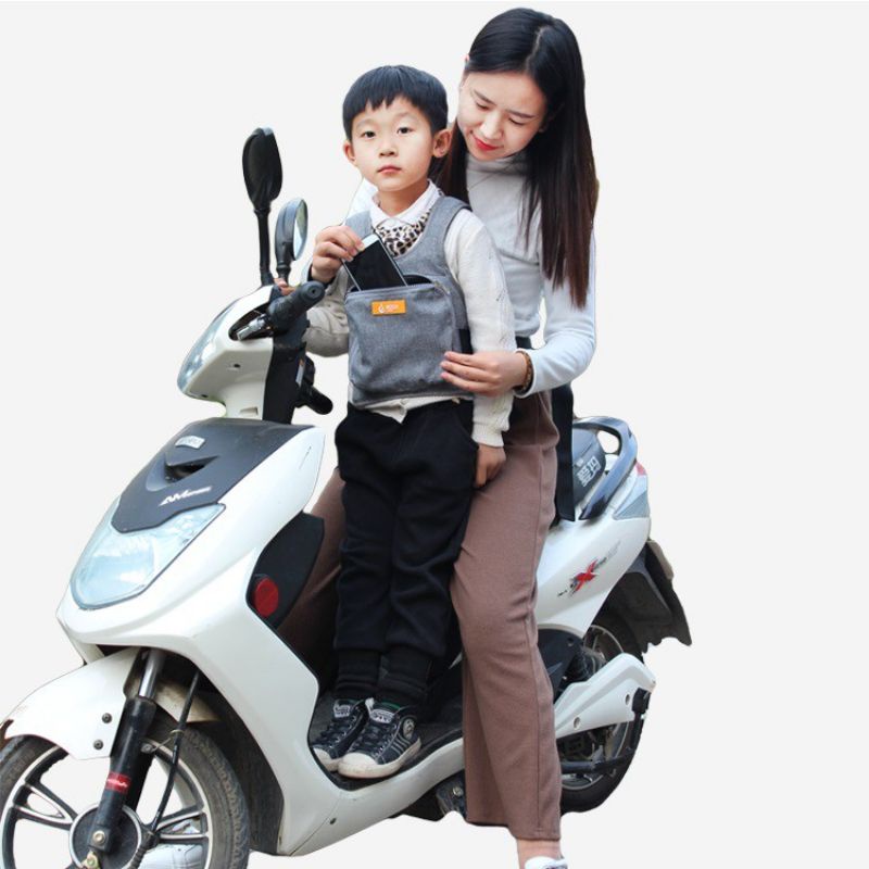 Địu/đai đi xe máy cho bé có ba lô kéo khóa