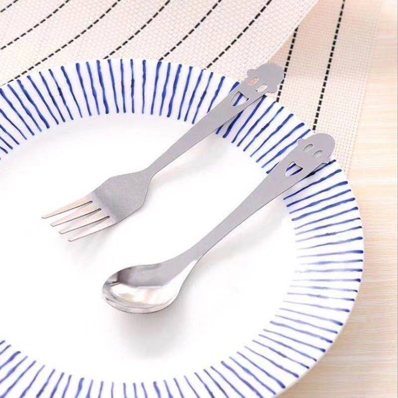 Thìa thiết kế mặt cười bằng thép không gỉ chuyên dụng khi dùng tiệc trà