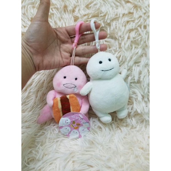 Móc khóa gấu bông mỡ mập cầm bánh