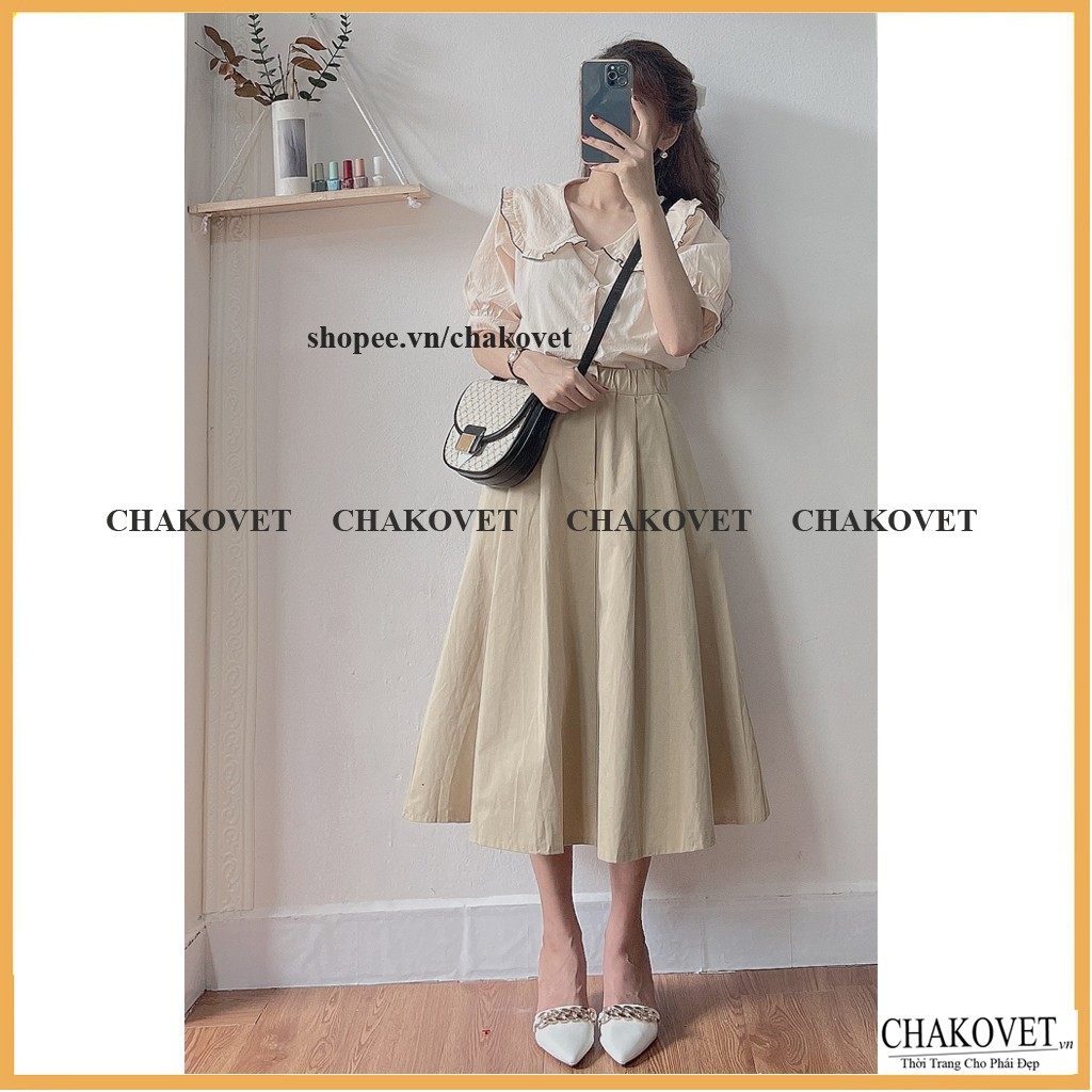 Áo kiểu nữ cổ bèo viền đen CKA836, kiểu sơ mi cổ tròn cộc tay cài cúc màu trắng be freesize mẫu mới mặc đẹp dáng xinh | BigBuy360 - bigbuy360.vn