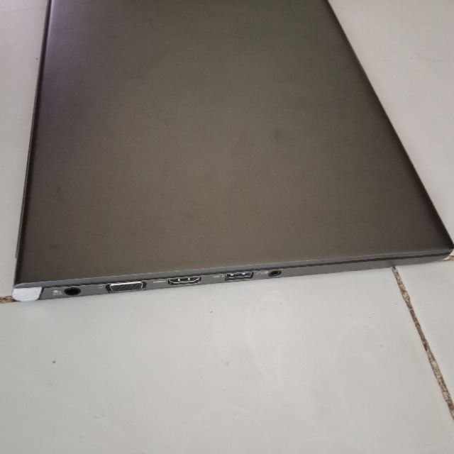 Laptop Toshiba Dynabook z30/i5/gen4/120/13.3 siêu di động