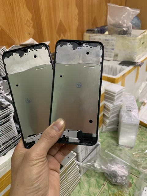 Vỏ điện thoại samsung m20