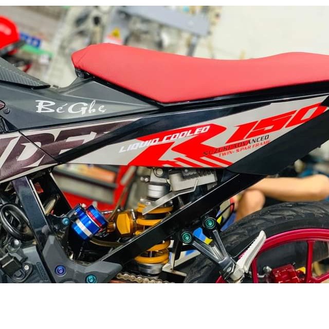 Tem rời satria, raider r150 mẫu zin đen bạc đỏ chất liệu keo in mccal màng bóng