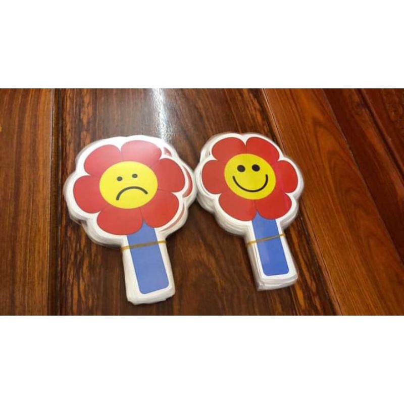 Thẻ mếu cười in 2 mặt ,1 mặt mếu,1 mặt cười