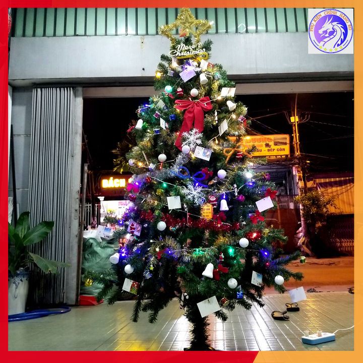 Cây thông noel 1m8 trang trí cây thông giáng sinh đẹp trưng bày ngoài trời phòng khách văn phòng shop quần áo quán cafe