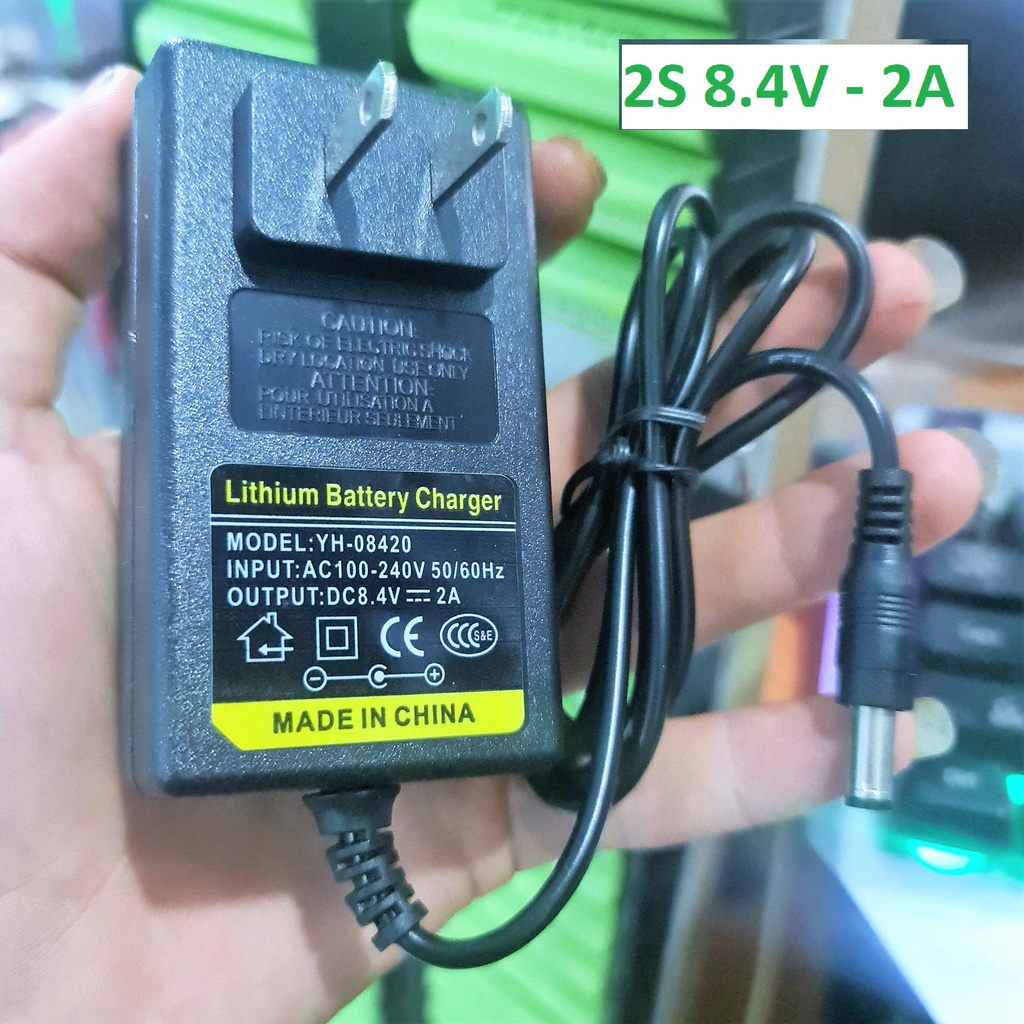 Sạc Pin Lithium 2S 8.4V. Sạc nhanh và ổn định - Dùng để sạc cho các pin 2S từ 7.2V / 8.4V - LiMo