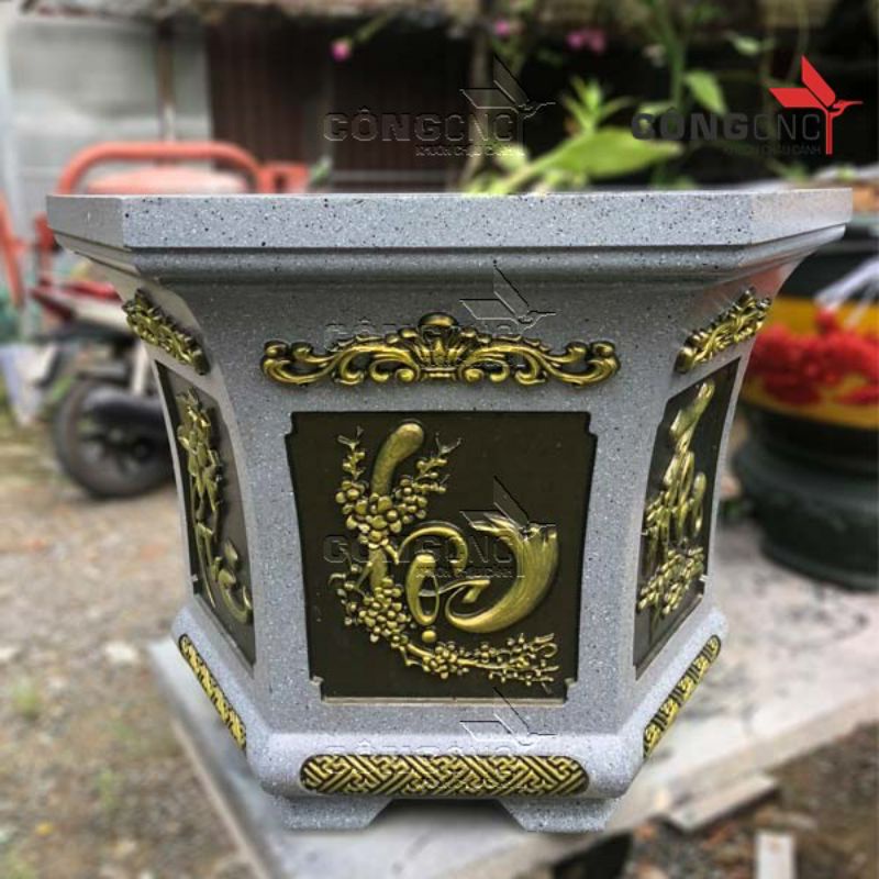 Khuôn đúc chậu cảnh lục giác rộng 58 cao 45cm