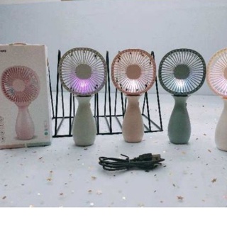 Quạt mini tích điện có đèn