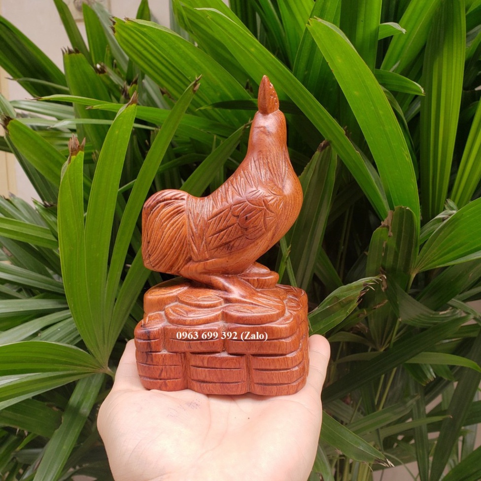 Tượng con gà gỗ hương