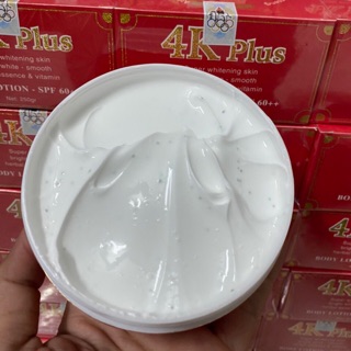 Kem dưỡng trắng body 4k Plus đỏ Thái Lan