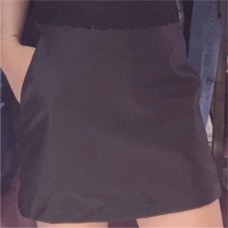 Set yếm và chân váy da 