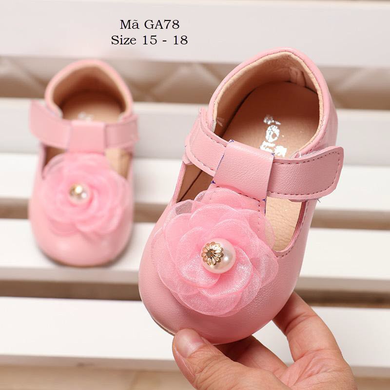 Giày bé gái 6 - 18 tháng da mềm gắn hoa kiểu búp bê xinh xắn mix váy siêu xinh GA78