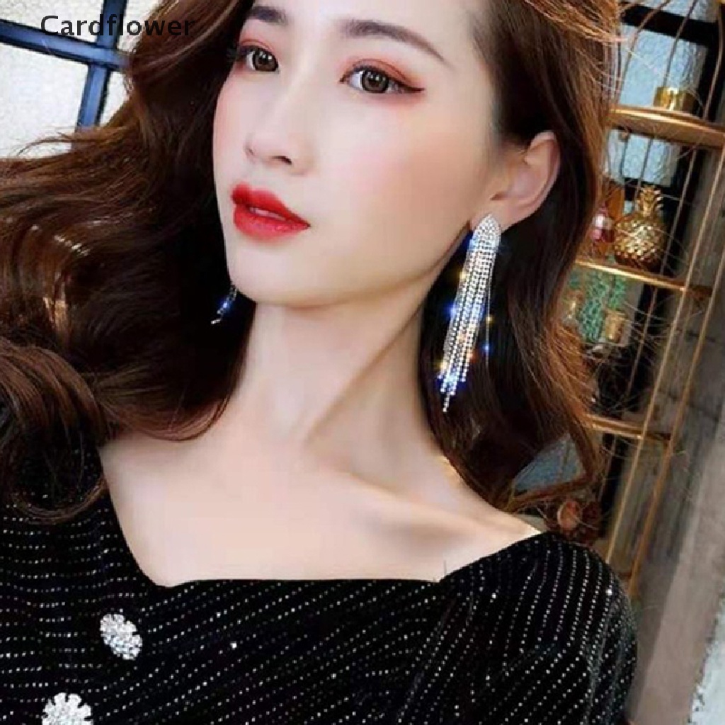 Bông tai đá dài tua rua phóng đại