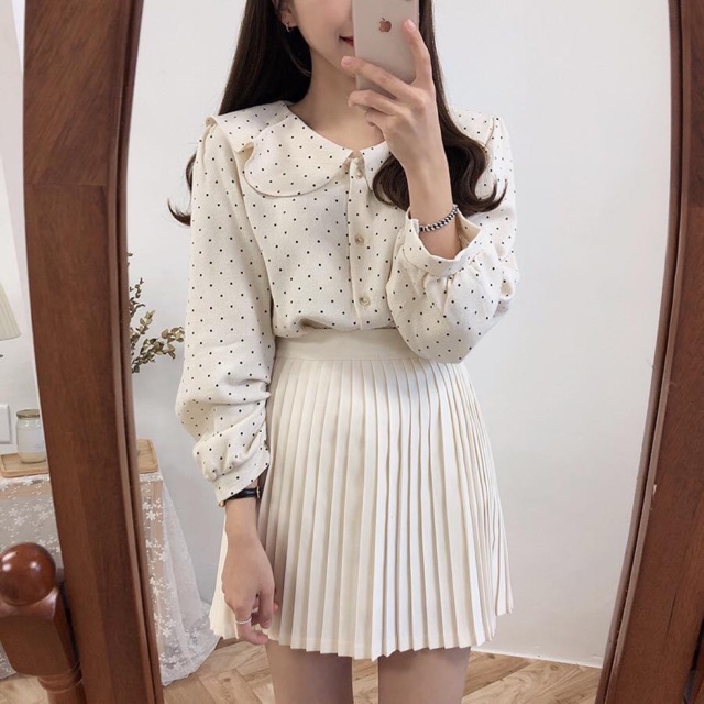 Áo sơ mi cổ bèo trắng chấm bi