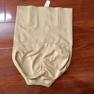 Quần lót gen bụng chống cuộn