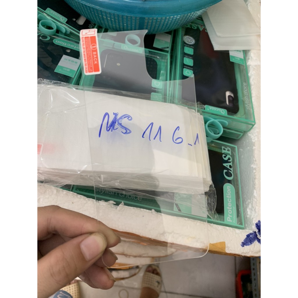 Kính cường lực 2.5D mặt sau cho iphone 12 6.1 inch/ 11 6.1”