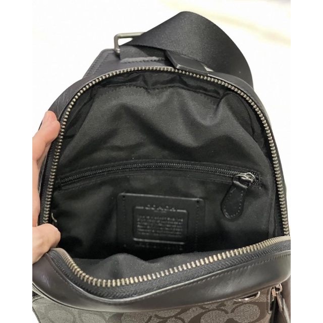 Túi nam đeo chéo Coach