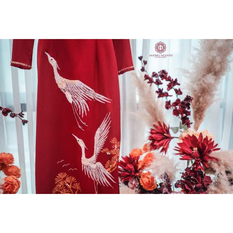 Áo dài mẹ sang trọng, úy phái