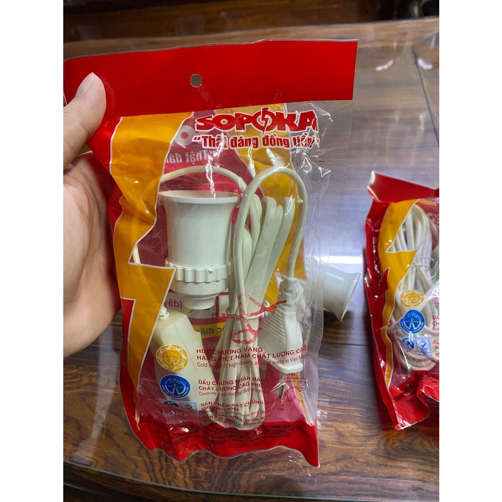 Đuôi đèn liền công tắc SOPOKA cao cấp chính hãng, dây dài 2m5-5m, 1 bộ gồm (đuôi đèn + dây + công tắc + phích cắm)