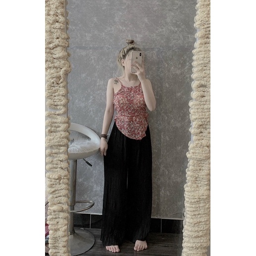 Set Bộ  Áo Yếm Hở Đan Lưng Vạt Nhọn Cúp Mút Kèm Quần Dập Ly Xuông