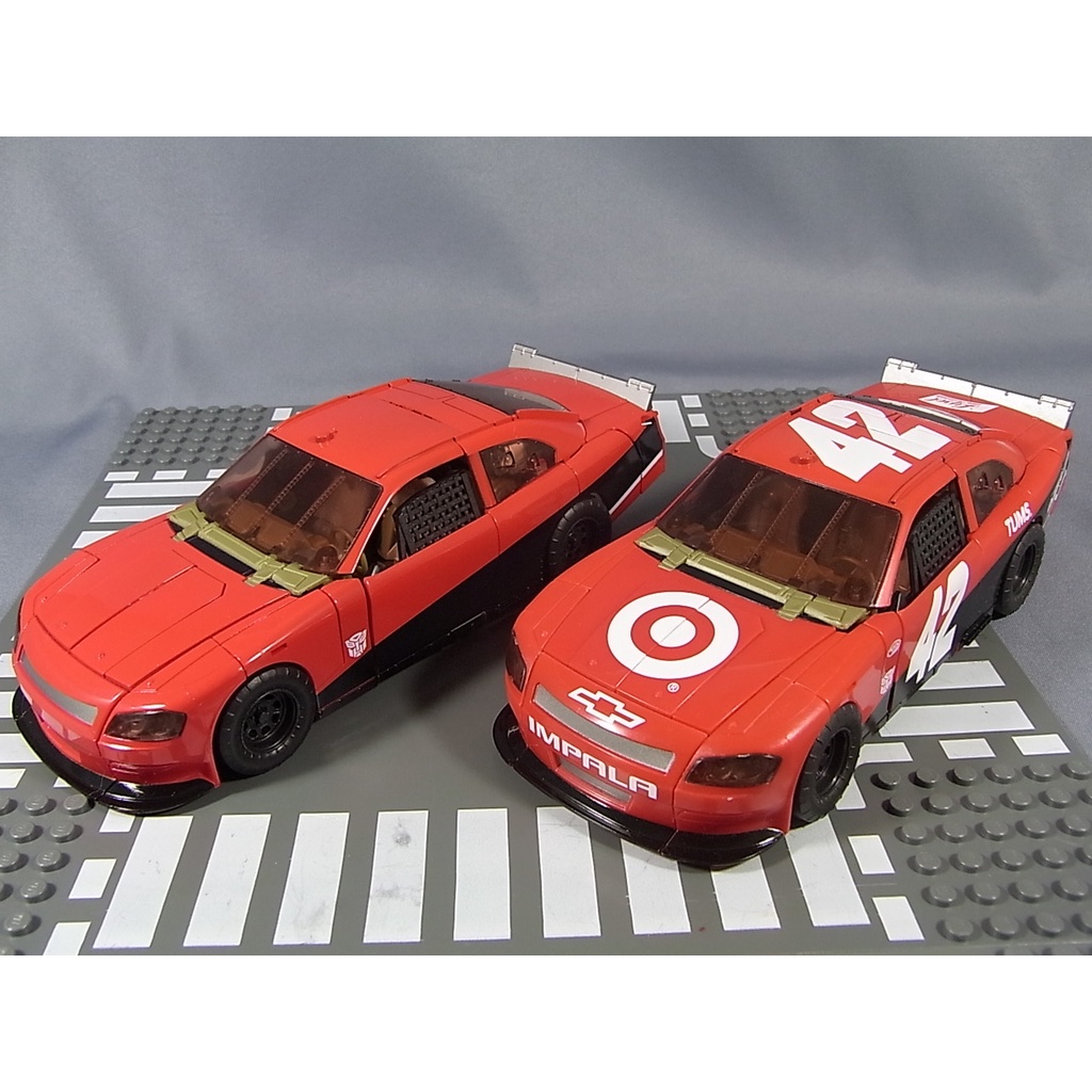 Robot Biến Hình Transformers Human Alliance Mechtech DOTM Leadfoot