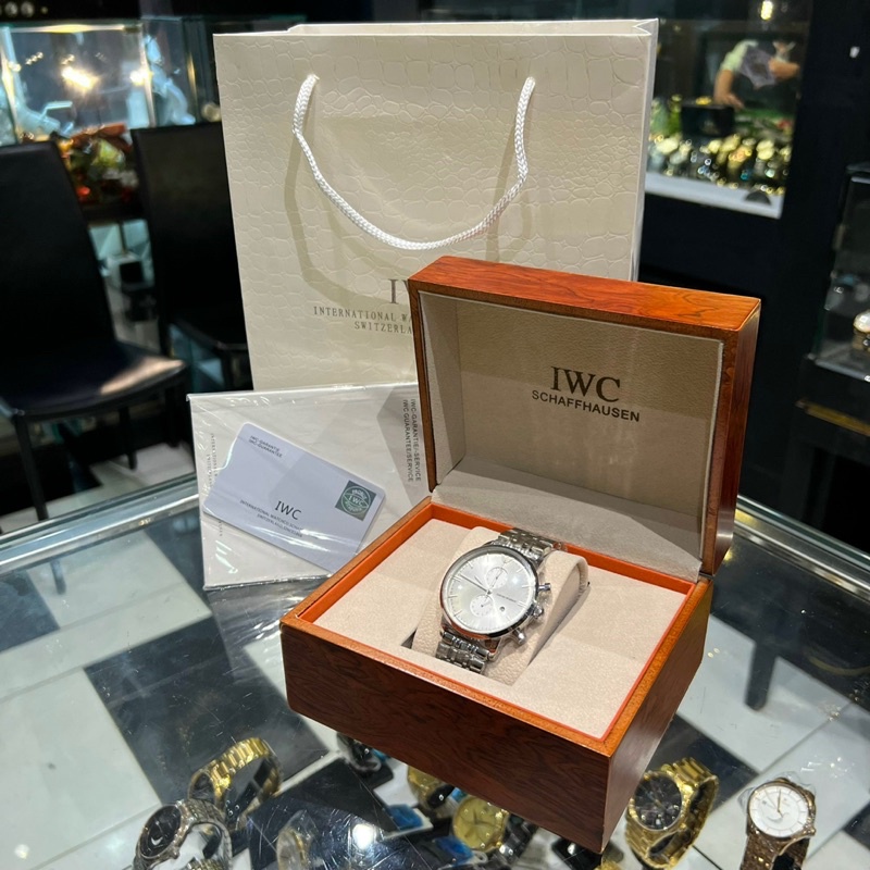 Hộp đồng hồ IWC nam nữ bằng gỗ kèm túi và sổ thông tin hãng
