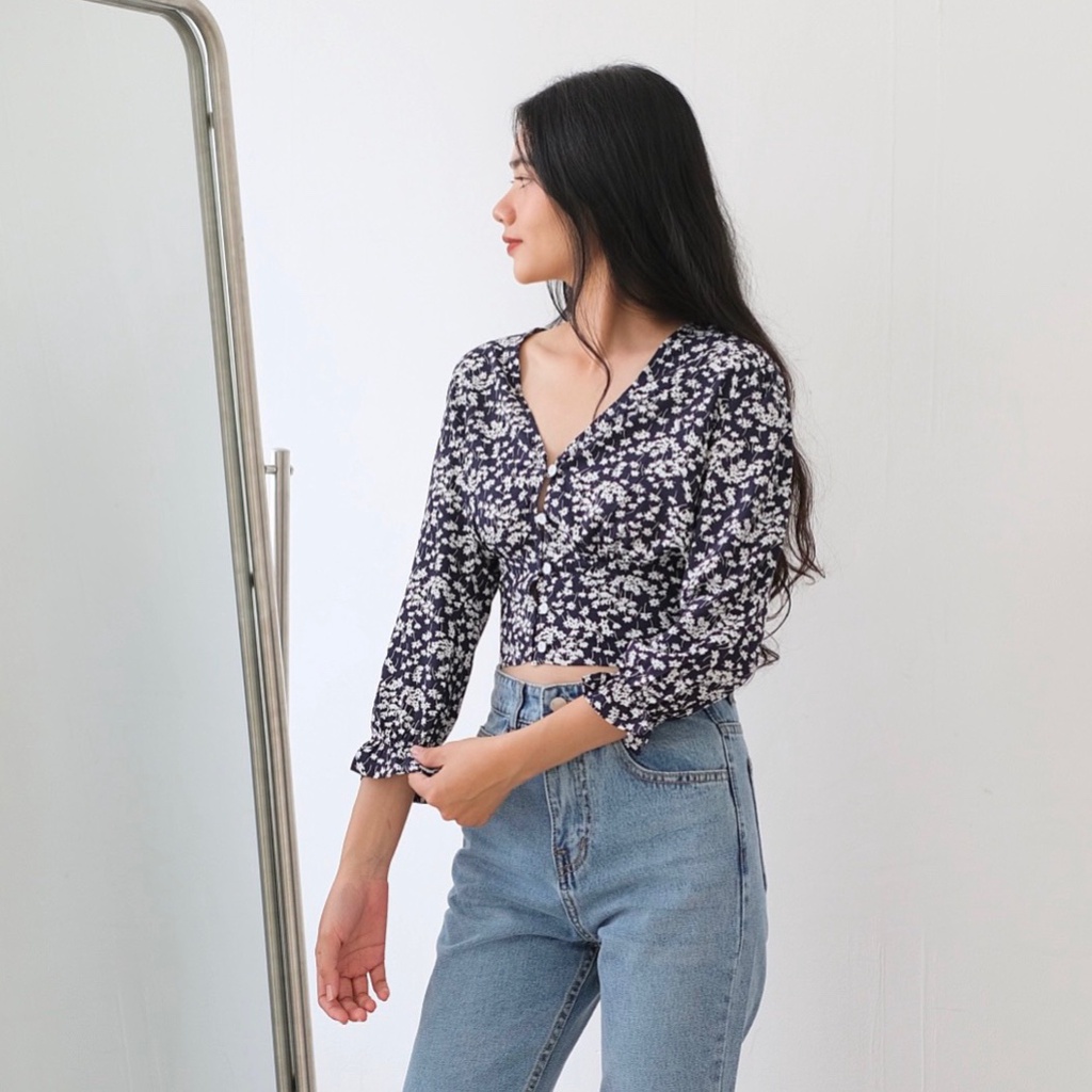 Áo Floral Croptop Hoa Nhí Kiểu Thời Trang