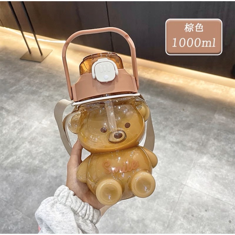 Bình đựng nước hình gấu dễ thương dung tích 1L lít có kèm dây đeo tặng kèm sticker