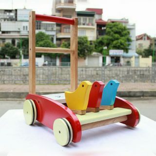 Xe tập đi gà gỗ cho bé