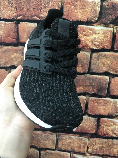 Giày thể thao ultra boost đen trắng 3.0