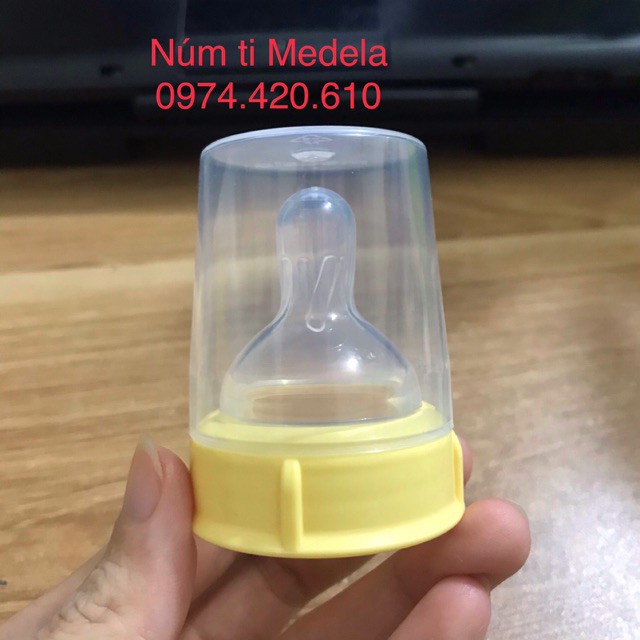 Bộ núm ti cho bé bú bình cổ hẹp Medela, Unimom