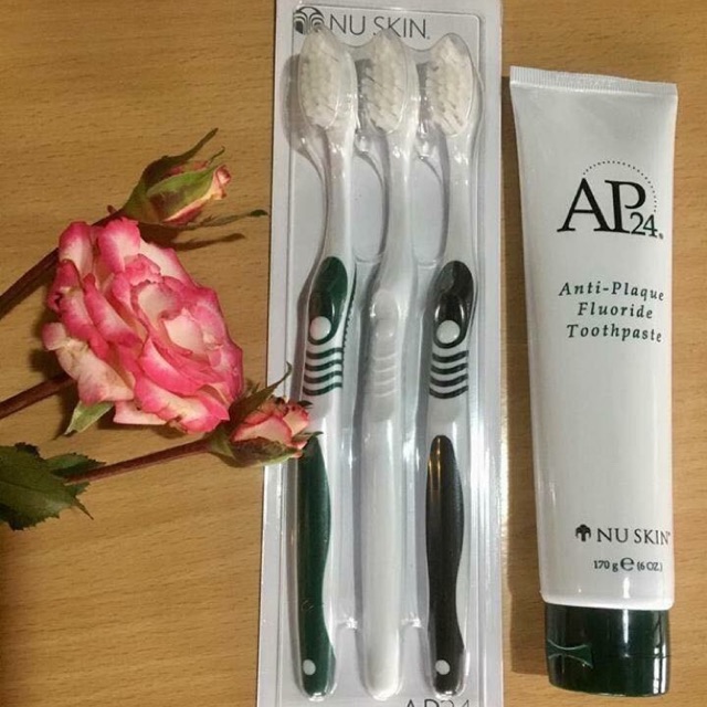 Kem trắng răng AP24 của Mỹ