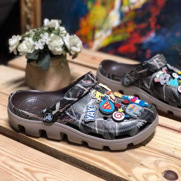Giàydép Cross vảy sơn đế xám ràn ri camo DEPCR7KL1 tặng thêm 12 sticker cross
