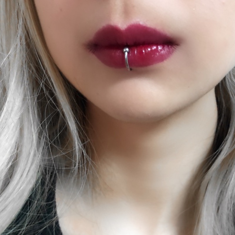 Kẹp Môi Không Cần Lỗ Bằng Thép Titan Chất Lượng Cao