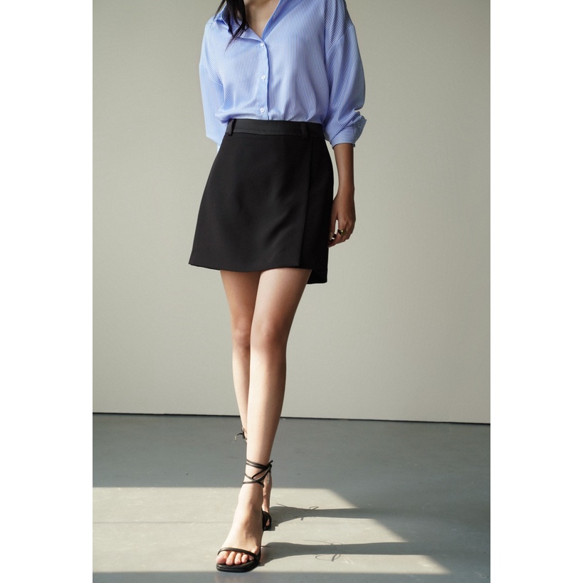 Quần shorts giả váy cạp cao phối vải Tapta lụa màu đen(Đen)_MONOTALK 22B40005TK