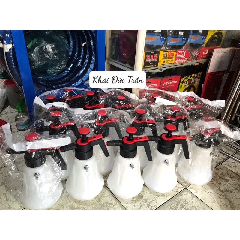 Bình xịt bọt tuyết cầm tay rửa xe 2 Lit mẫu mới tặng 1 bao tay rửa xe