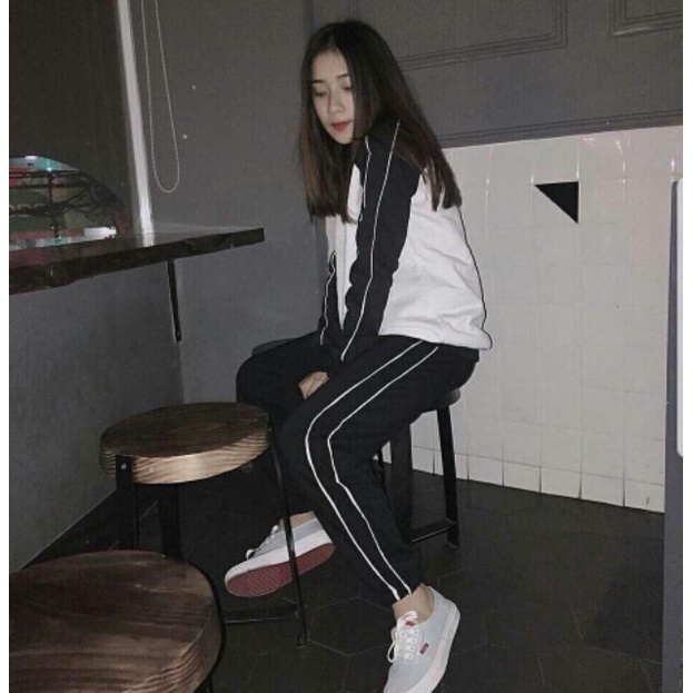 Quần Jogger Nữ Phối 2 Sọc SIêu Cá Tính