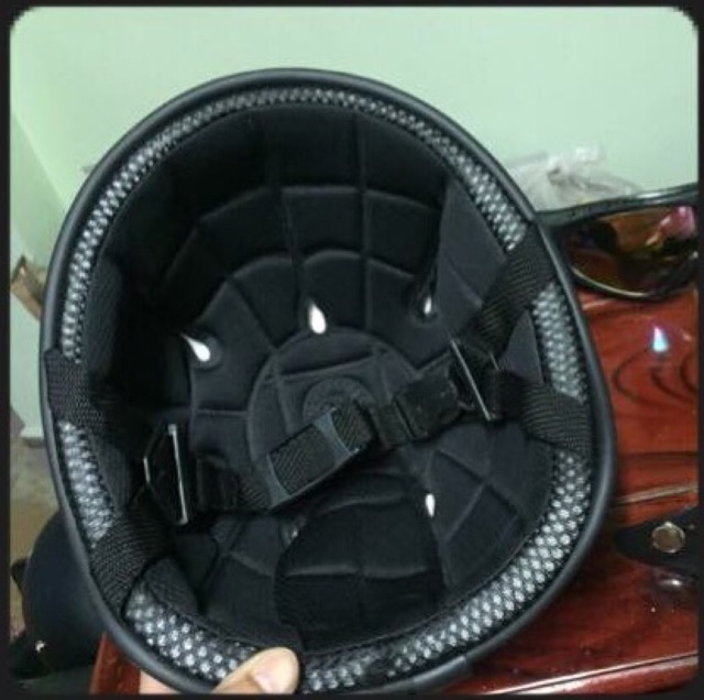 Mũ bảo hiểm 1/2 đen trơn - nón bảo hiểm 1/2 đen trơn