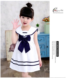 Đầm trắng thuỷ thủ