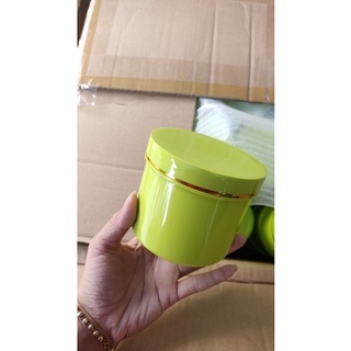 Hủ 500g màu xanh bơ viền vàng