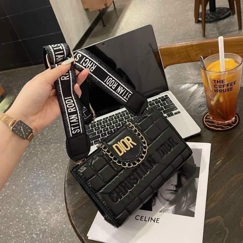 Túi xách nữ  Túi đeo chéo Dior đen quai chữ 2022 đeo vai đeo chéo