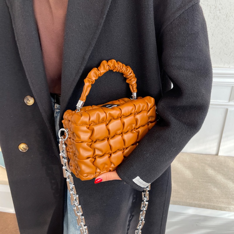 Túi Đeo Chéo Hình Vuông Nhỏ Gọn Thiết Kế Dây Xích Thời Trang Thu Đông Mới 2021 Dành Cho Bạn Nữ