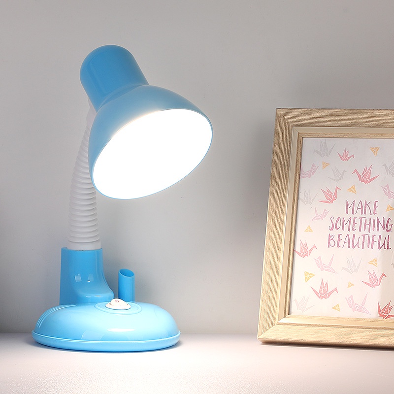 Đèn học để bàn có ống đựng bút bóng LED tiết kiệm điện năng