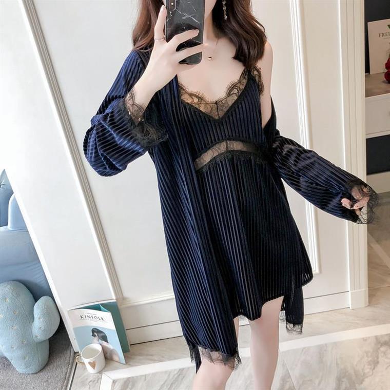 Bộ đồ ngủ tay dài vải nhung phối ren có đệm ngực phong cách Hàn Quốc thời trang xuân thu