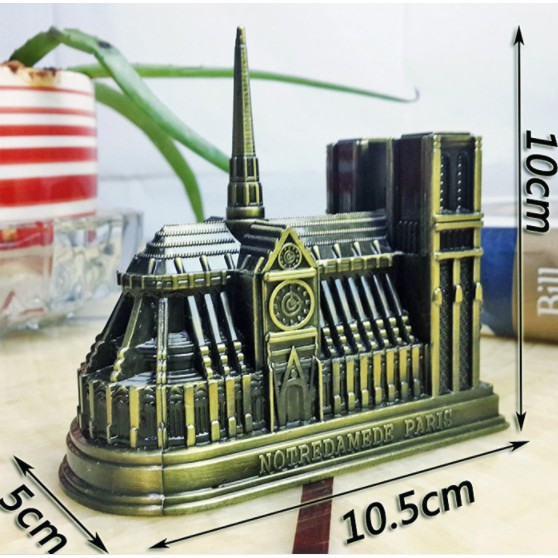 Mô hình Nhà Thờ Đức Bà, bằng hợp kim độc đáo